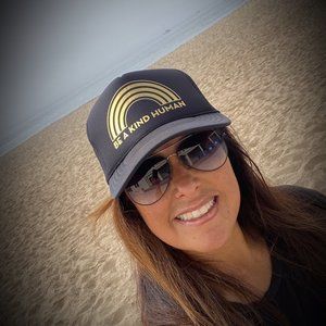 Meet your Posher, Hilda